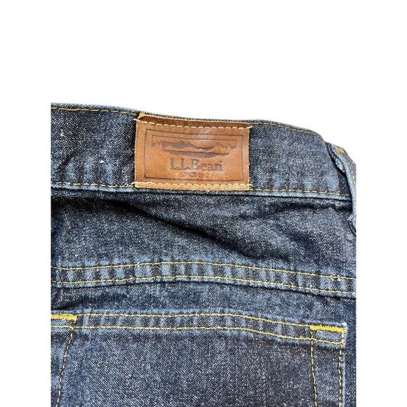 L.L. Bean Ladies Double Relaxed Dark Washed Jeans Size 14 - Picture 3 of 8